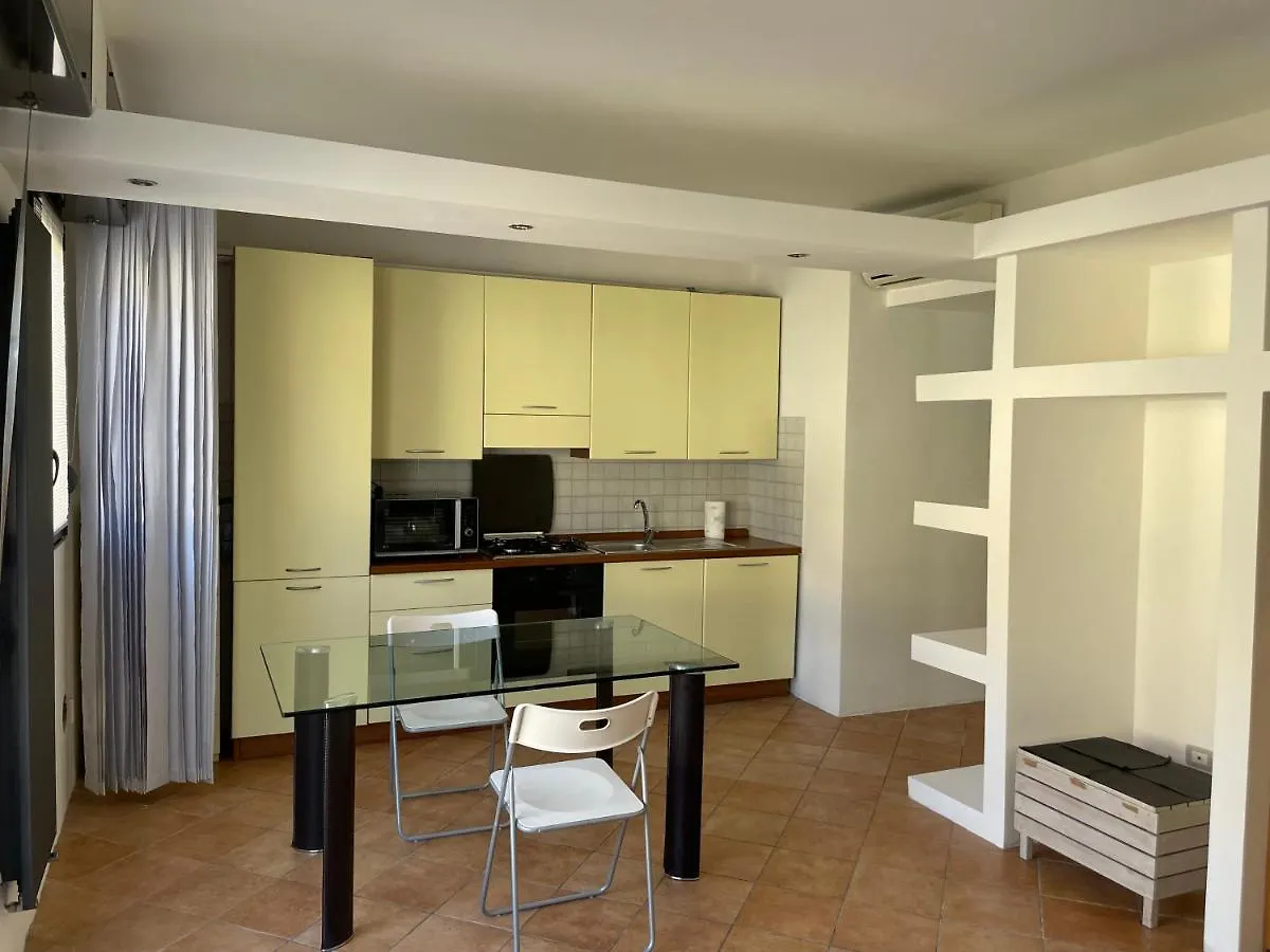 Domusmi Fracastoro-25 Apartment Milan